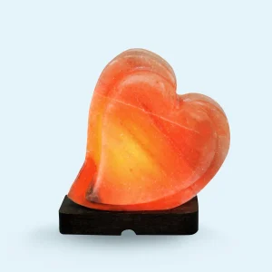 lampara de sal rosada delhimalaya con forma de doble corazon (repujado) con base de madera